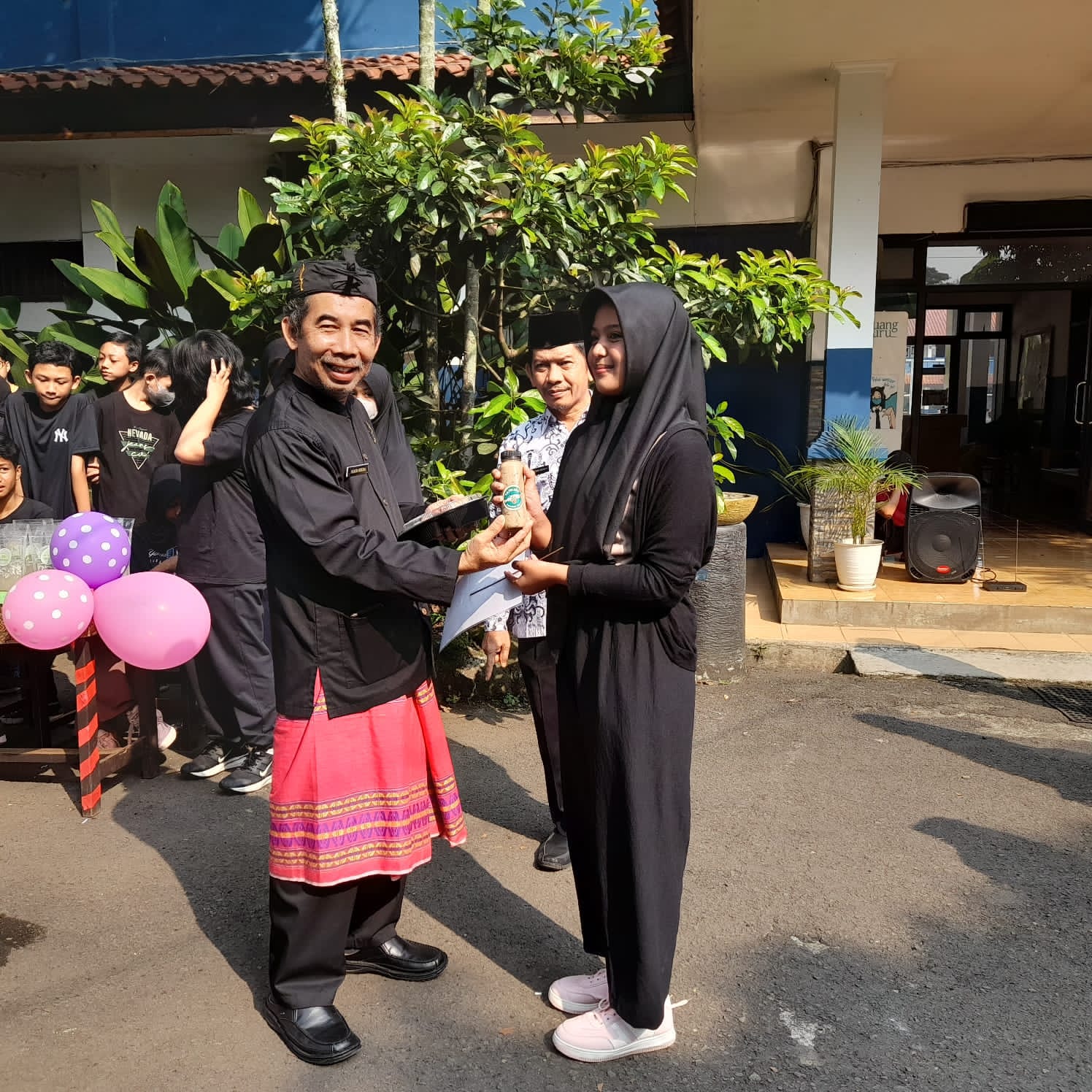 SMPN 14 Depok market day 2