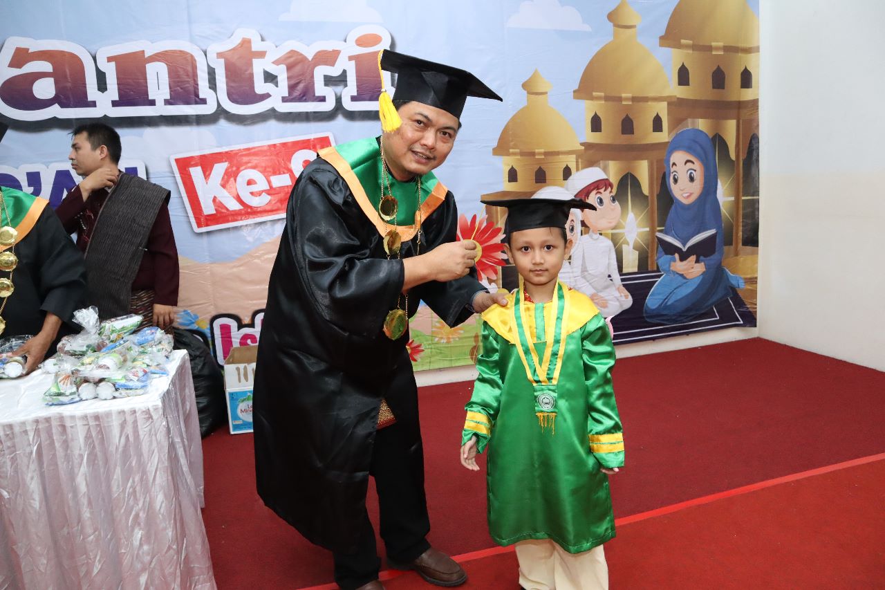 BKPAKSI depok wisuda siswa 1