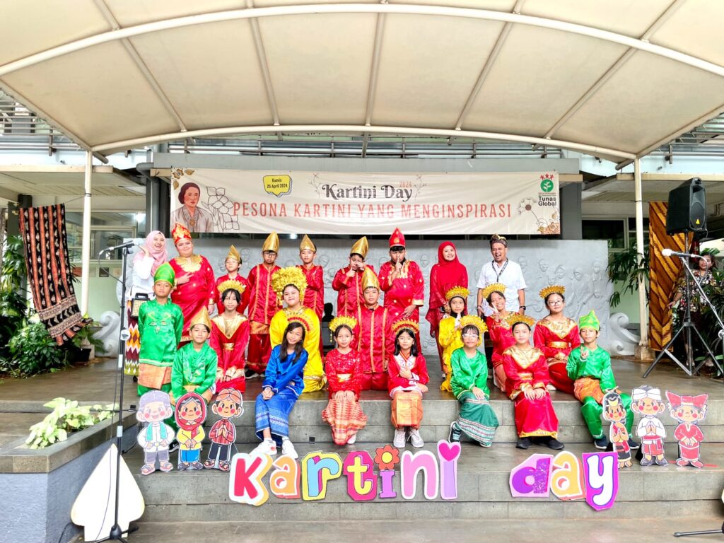 Hari Kartini di SD Tunas Global 6