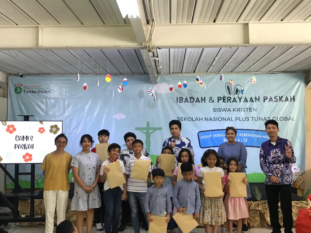 perayaan paskah di Sekolah Tunas Global Depok 4