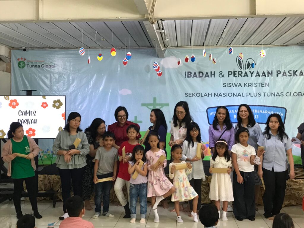 perayaan paskah di Sekolah Tunas Global Depok 5