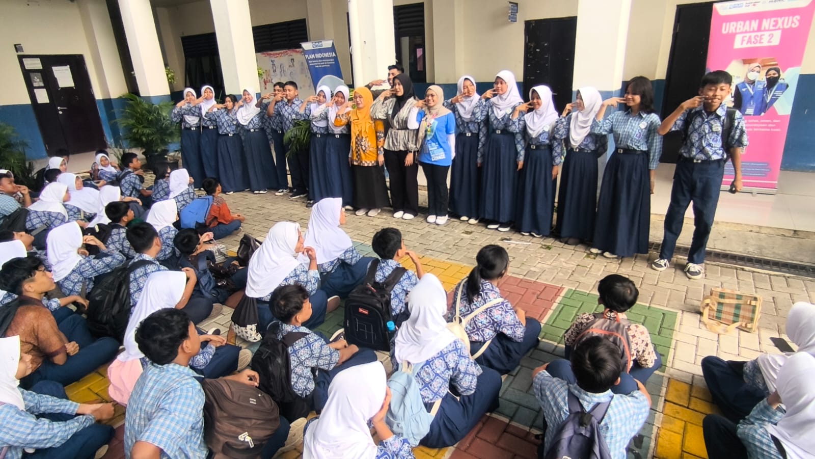 Simulasi Gempa di SMPN 23 Depok 1
