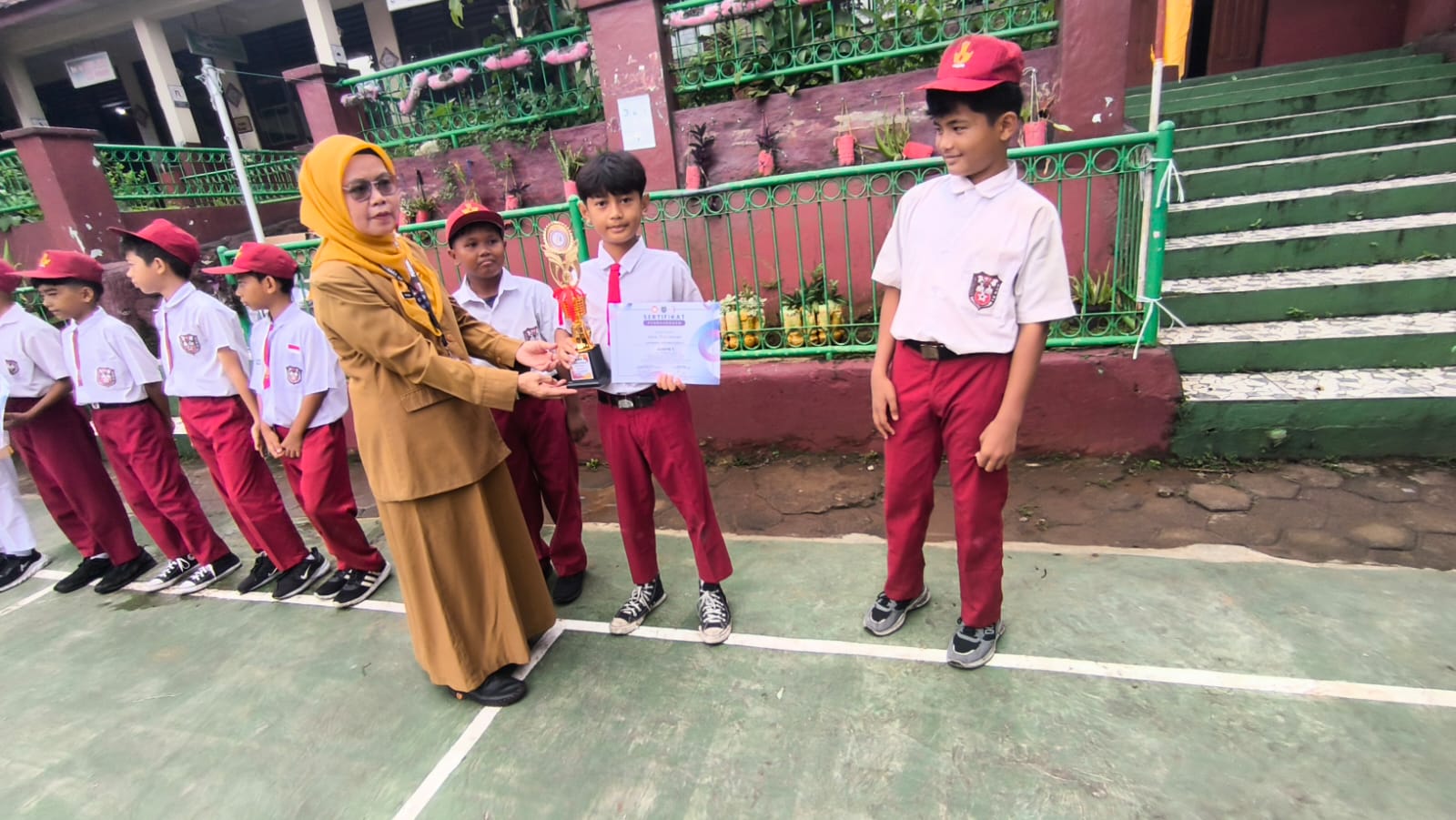 SDN Ratujaya 3 juara umum 2