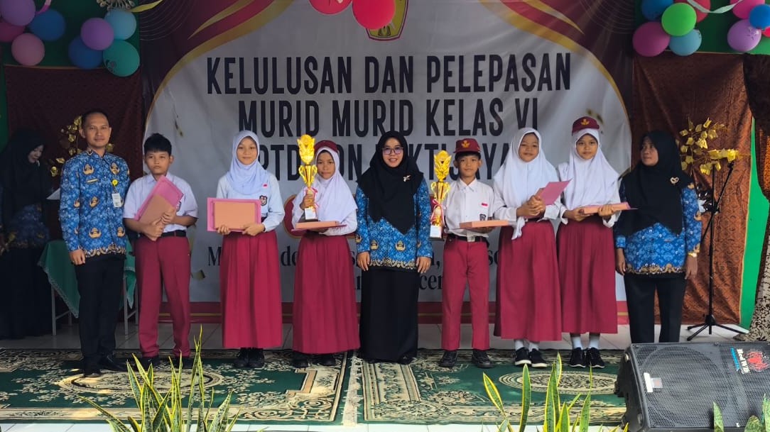 pelepasan siswa SDN Baktijaya 5 4