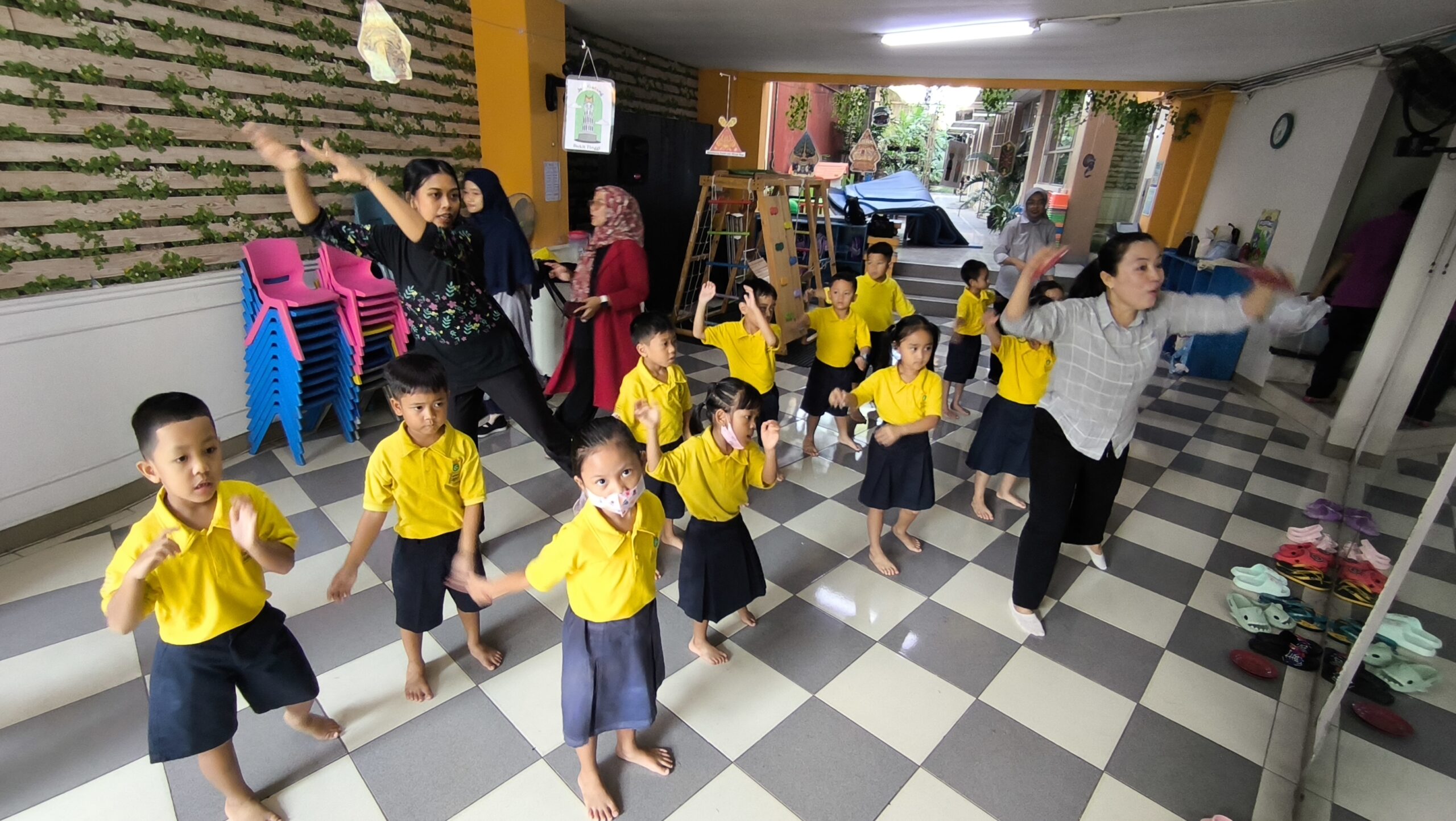 Sekolah Tunas Global Depok Tari