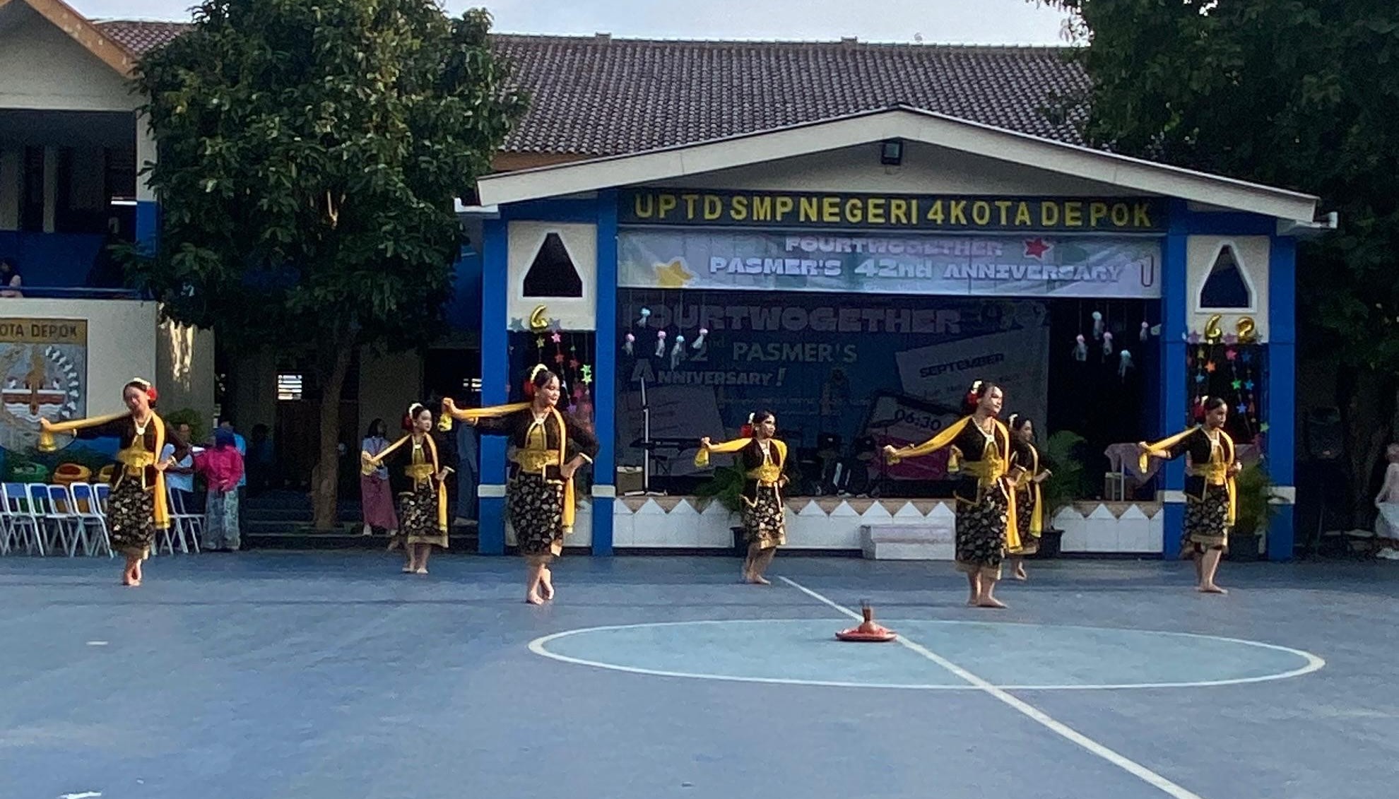 SMPN 4 Depok Ulang Tahun d
