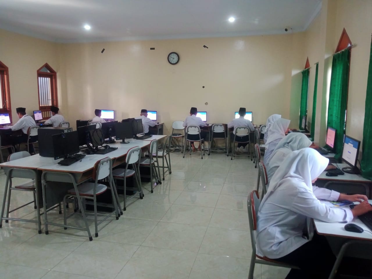 Pondok Pesantren Modern (PPM) Nurussalam santri baru 1