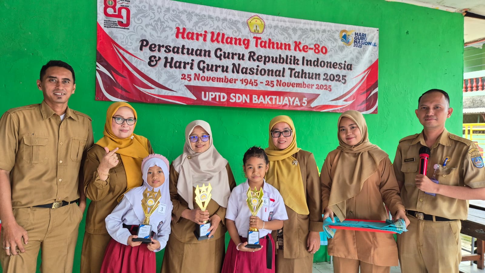SDN Baktijaya 5 gelar lomba menyanyi 2