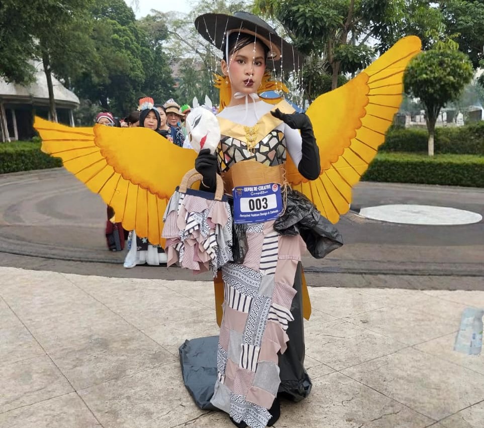 SIswa SMPN 22 Depok juara di dekranasda expo 2