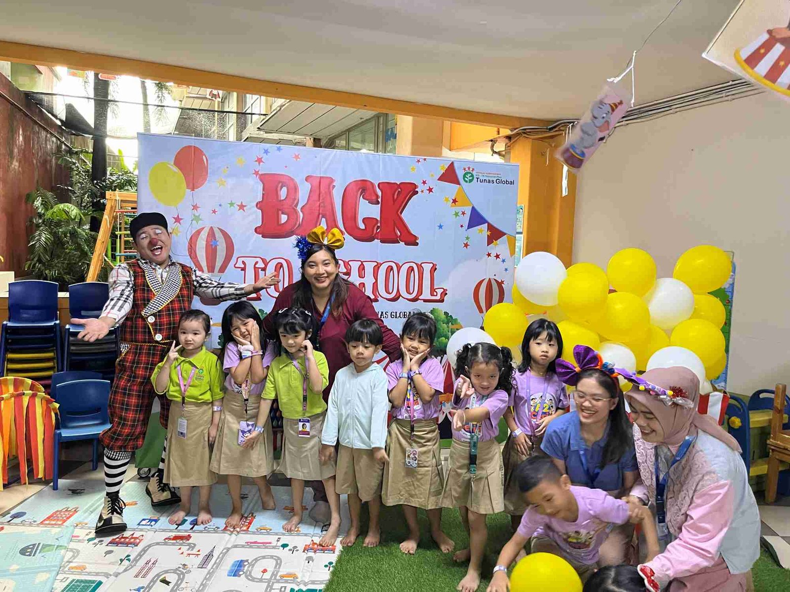 Hari pertama Sekolah Tunas GLobal Depok 1