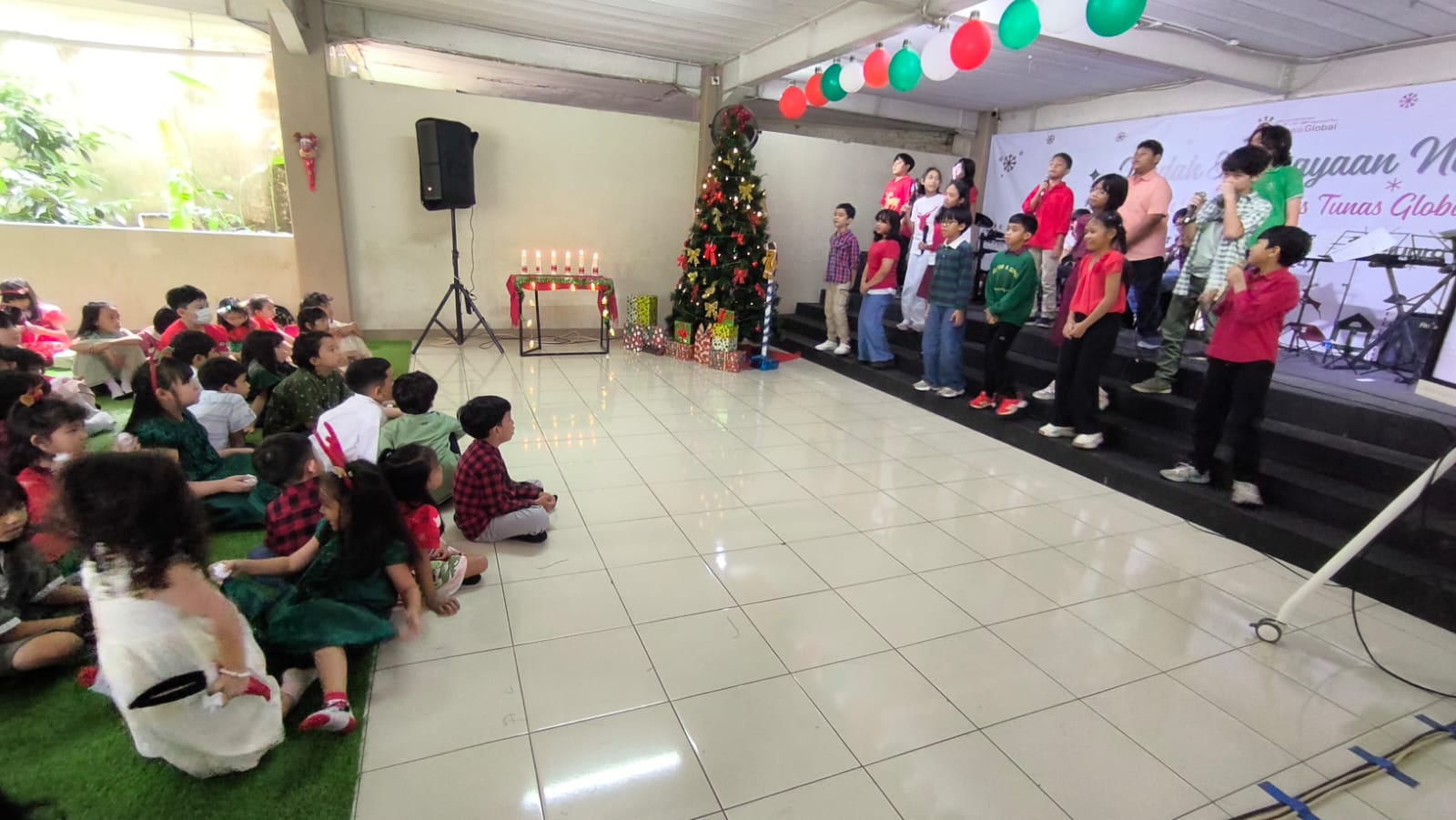Perayaan Natal di Sekolah NP Tunas Global 5