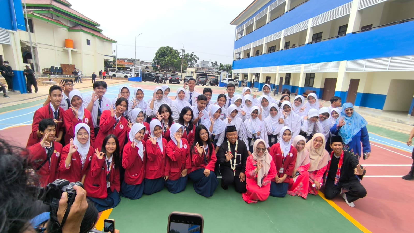 Wali Kota Depok resmikan gedung SMPN 3 Depok 2