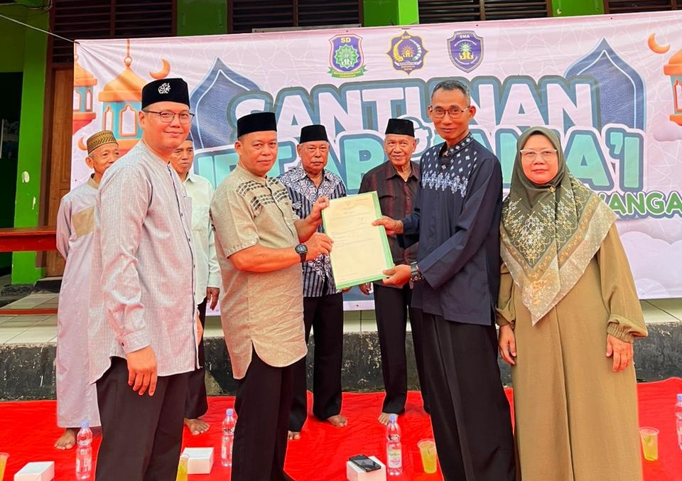 Santunan di Perguruan Muhammadiyah sawangan 3