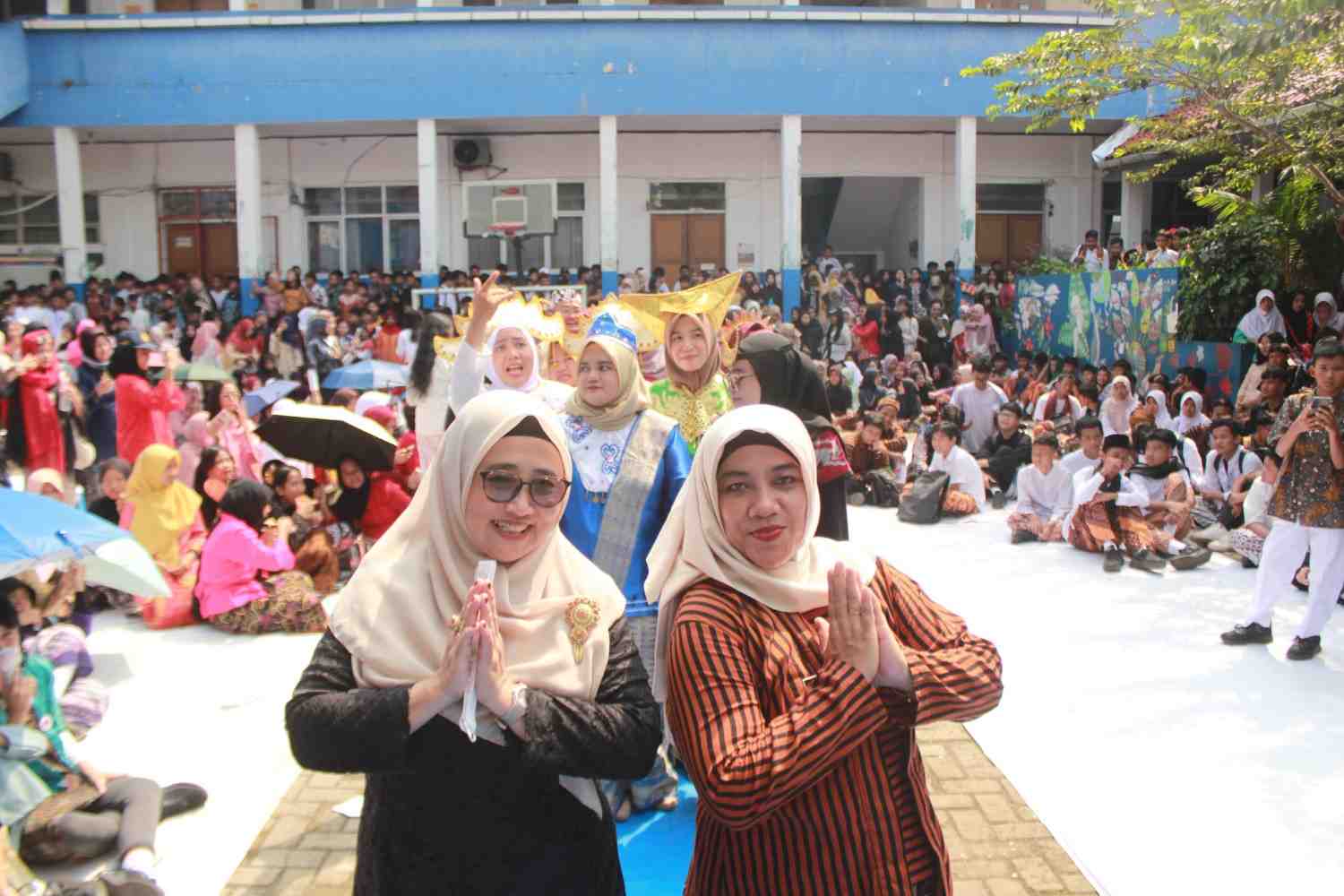 Hari Kartini di SMPN 22 Depok 2