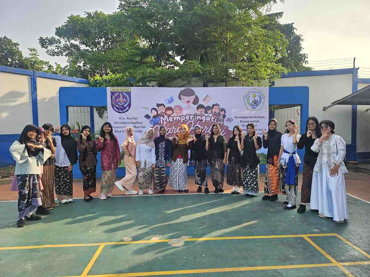 Hari Kartini di SMPN 30 Depok 4