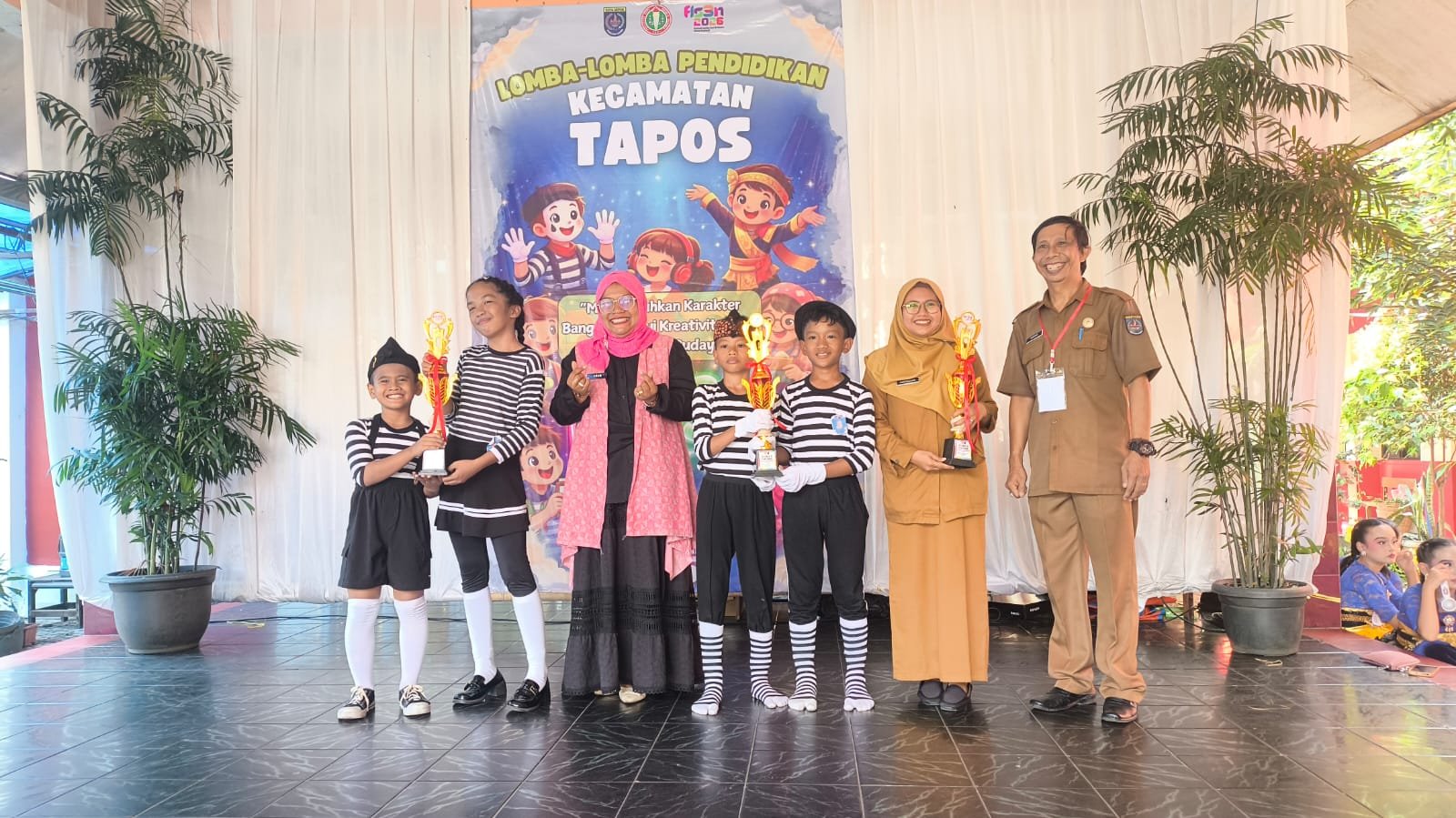 Juara-juara FLS3N Kecamatan Tapos 6