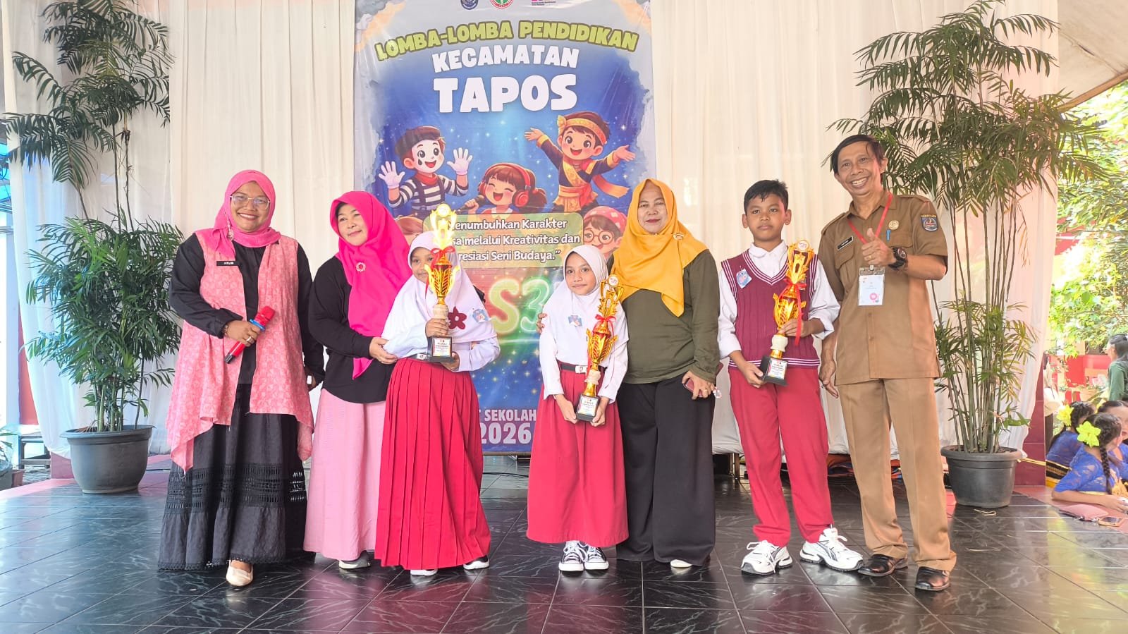 Juara-juara FLS3N Kecamatan Tapos 7