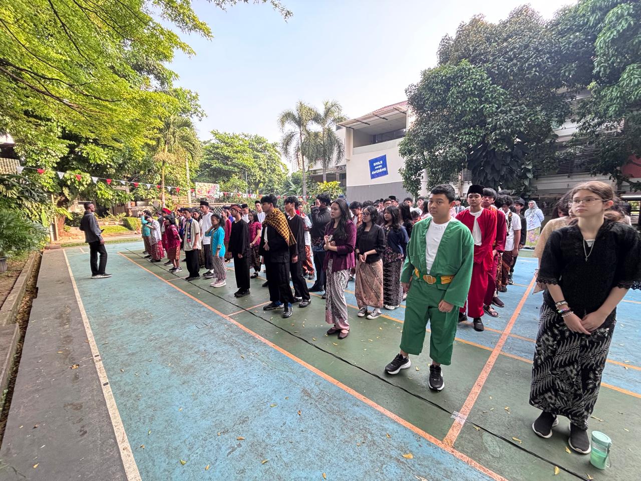Perayaan hari Kartini di SMP NP Tunas Global Depok 4
