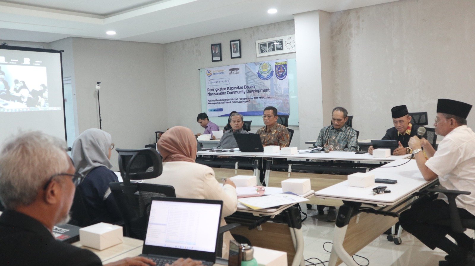 Kegiatan di koperasi STIE MBI 2