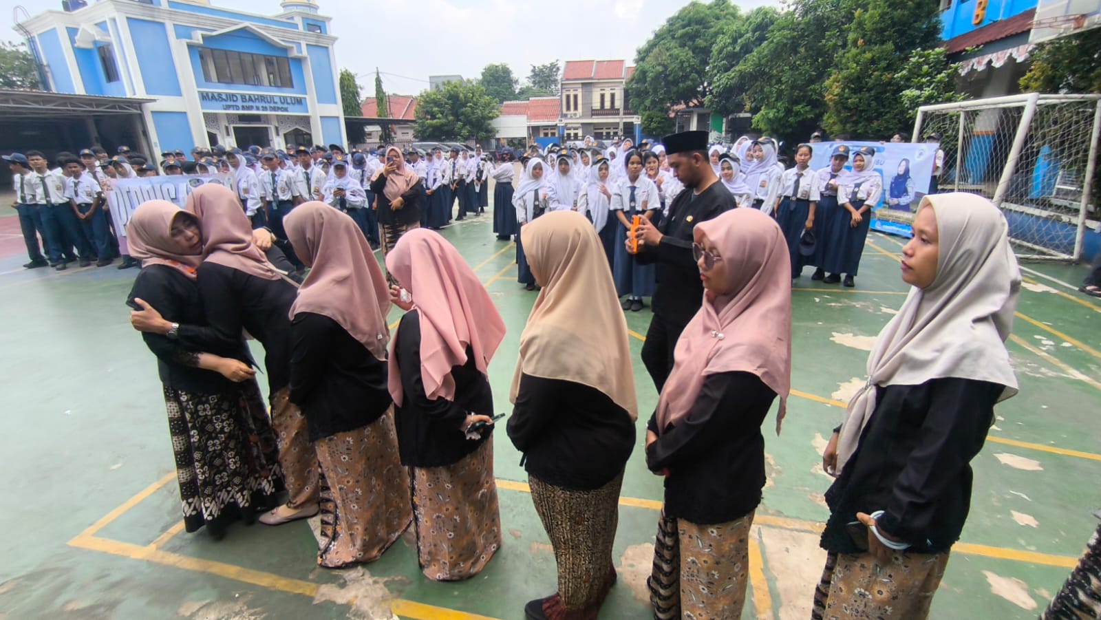 Perpisahan Tuti Alawiyah di SMP 20 Depok 1