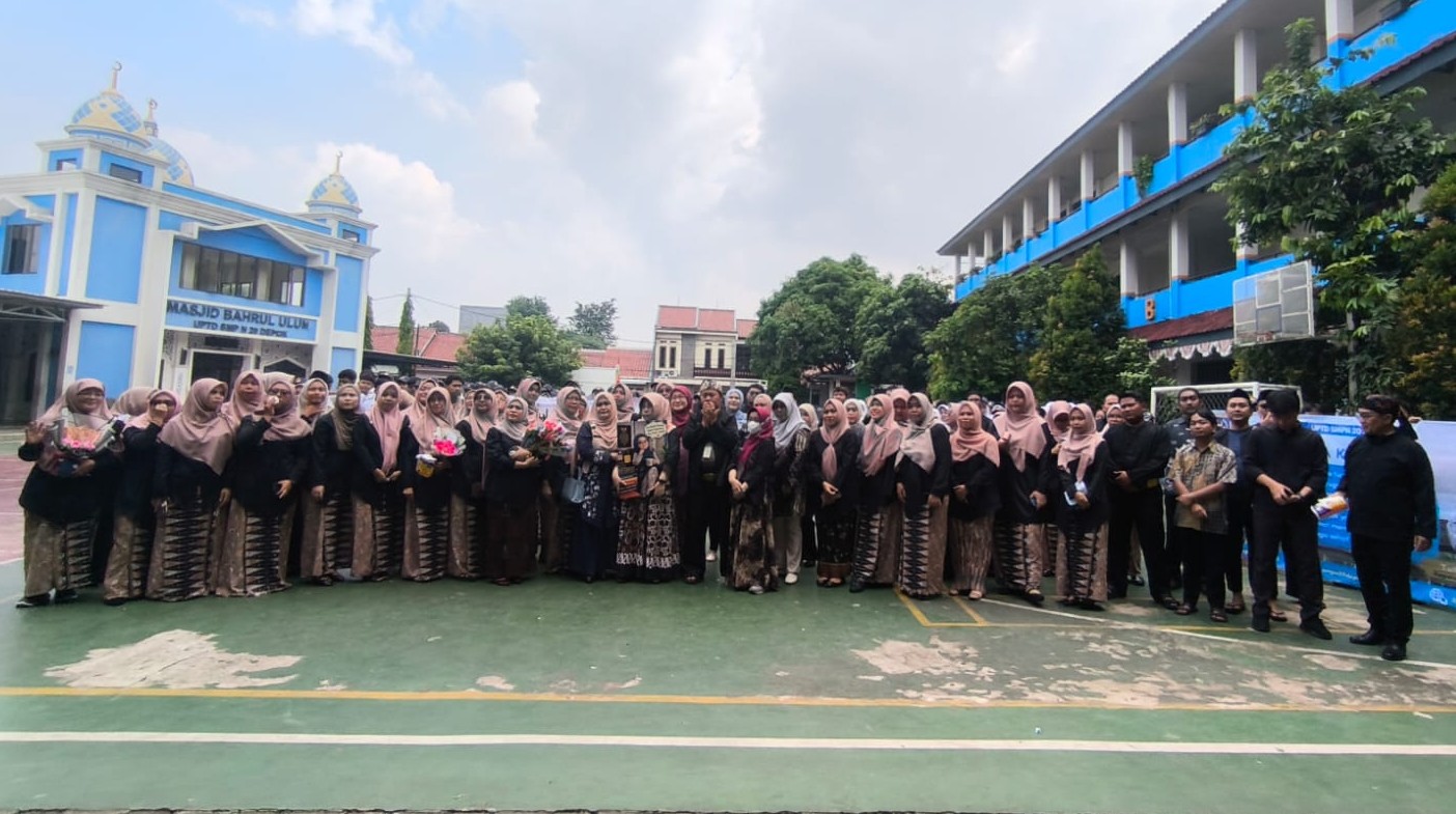 Perpisahan Tuti Alawiyah di SMP 20 Depok 4
