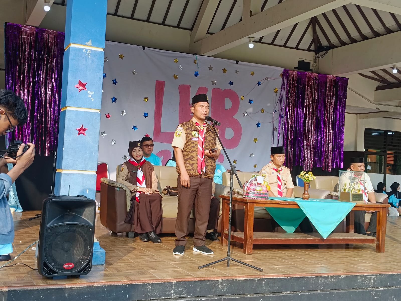 Lomba pramuka di SMPN 2 Depok 2