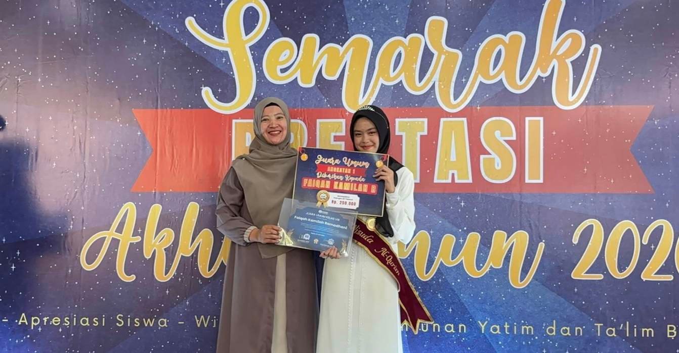 SMP Islam Al Fakhir acara akhir tahun 4