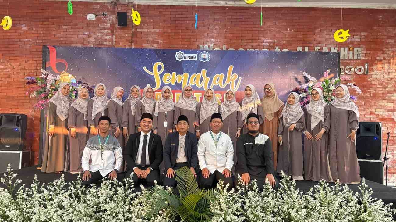 SMP Islam Modern Al Fakhir adakan bazzar 2