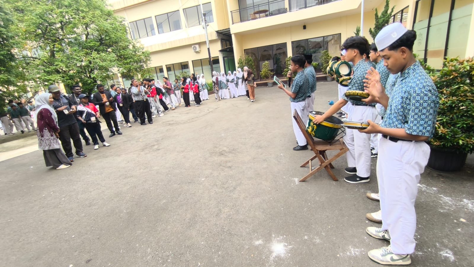SMP Islam Modern Al Fakhir terima siswa Malaysia 4