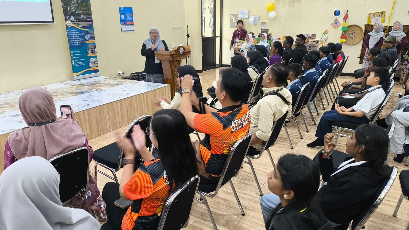 SMP Islam Modern Al Fakhir terima siswa Malaysia 7