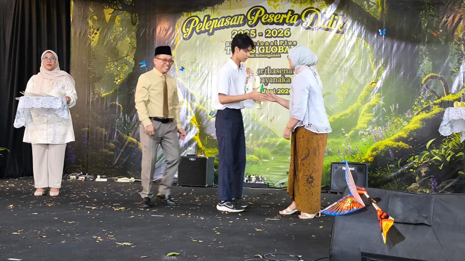 SMP NP Tunas Global Pelepasan Siswa 4