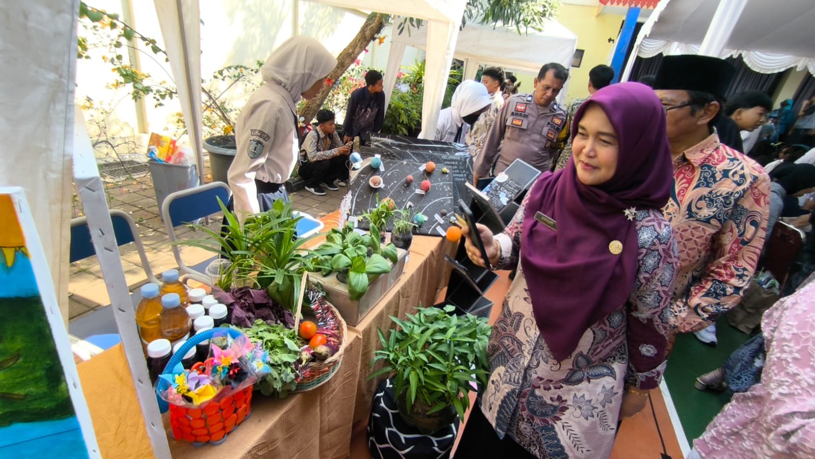 SMPN 29 Depok gelar tasyakuran 3