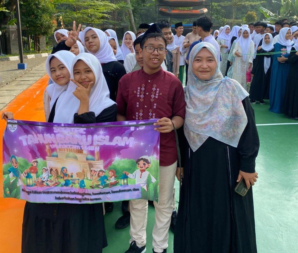 SMPN 34 Depok pawai muharram 3