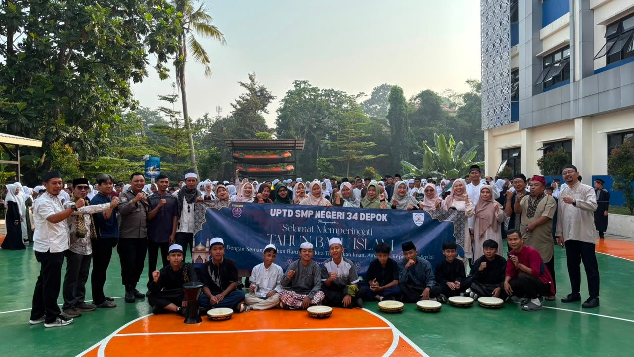 SMPN 34 Depok pawai muharram 4