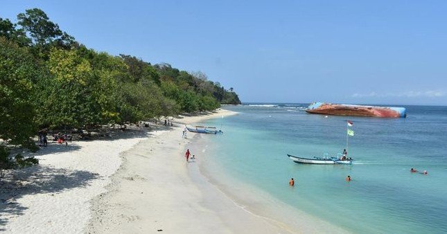 Pantai pangandaran jawa barat