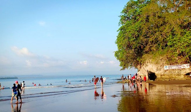 pantai batukaras jawa barat