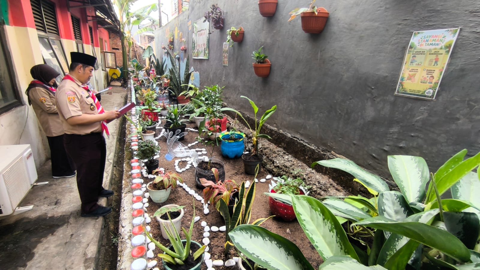 Lomba SDN Pondok Cina 3 b