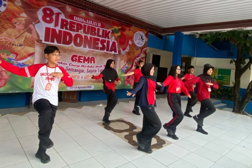 SMPN 4 Depok rayakan kemerdekaan Indonesia 1