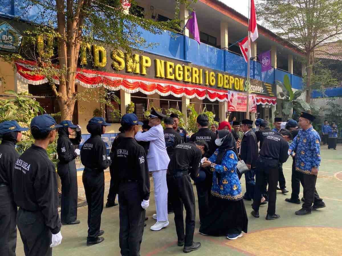 Upacara kemerdekaan SMPN 16 Depok 5