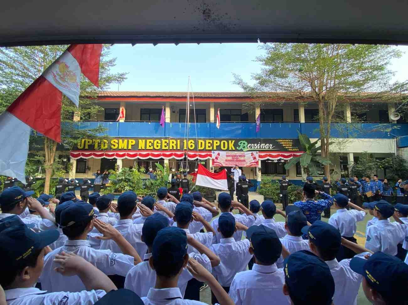 Upacara kemerdekaan SMPN 16 Depok 7