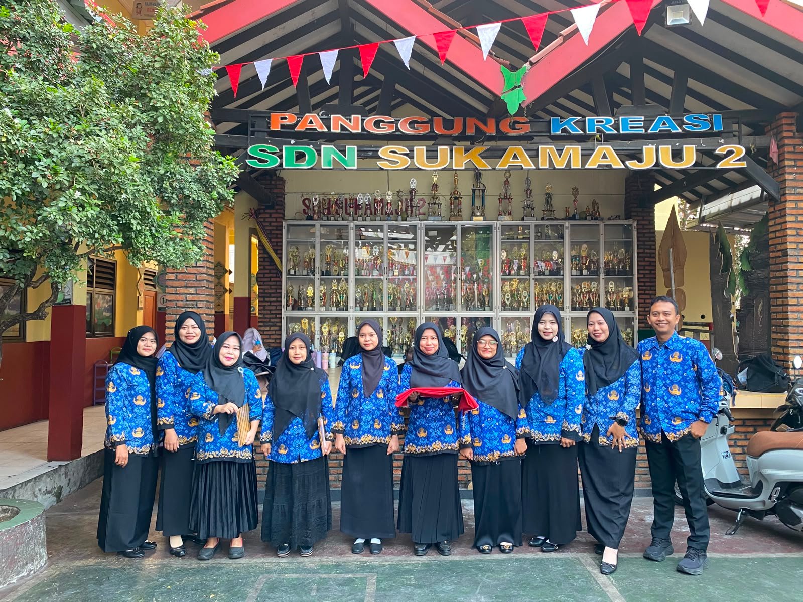 upacara kemerdekaan SDN Sukamaju 2 a