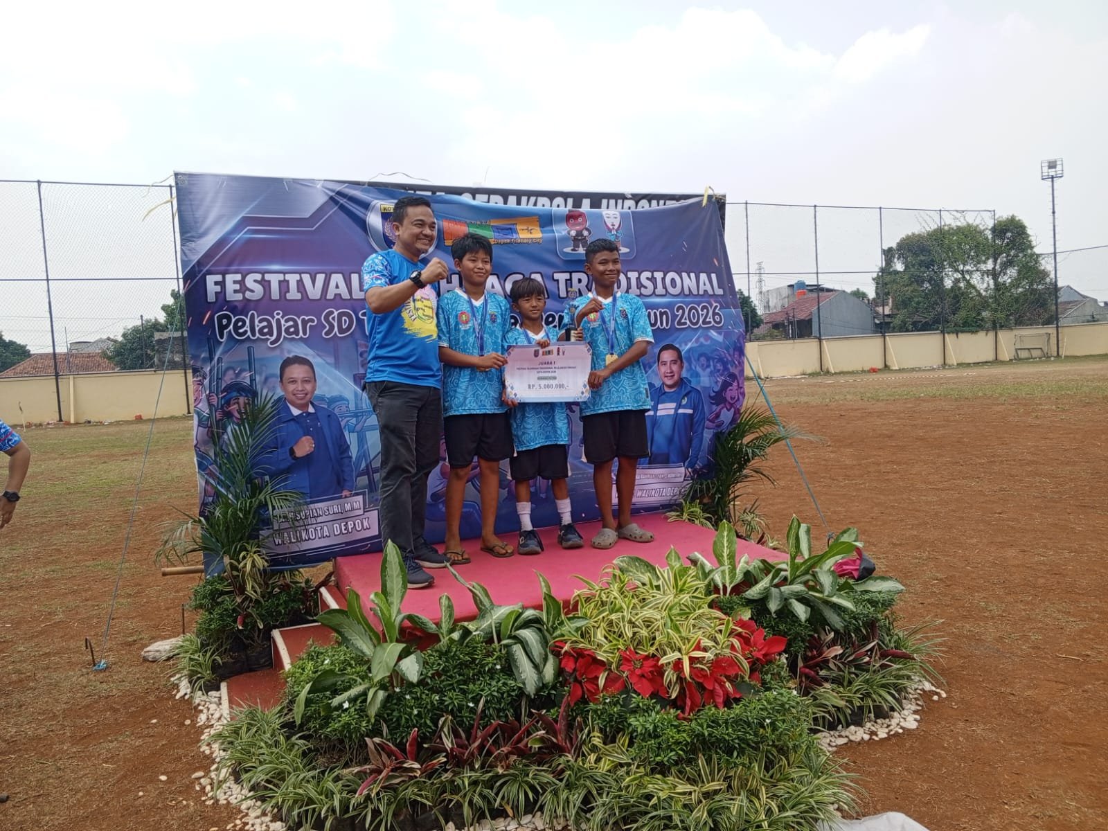 Juara Kecamatan Sukmajaya di olahraga tradisional 3