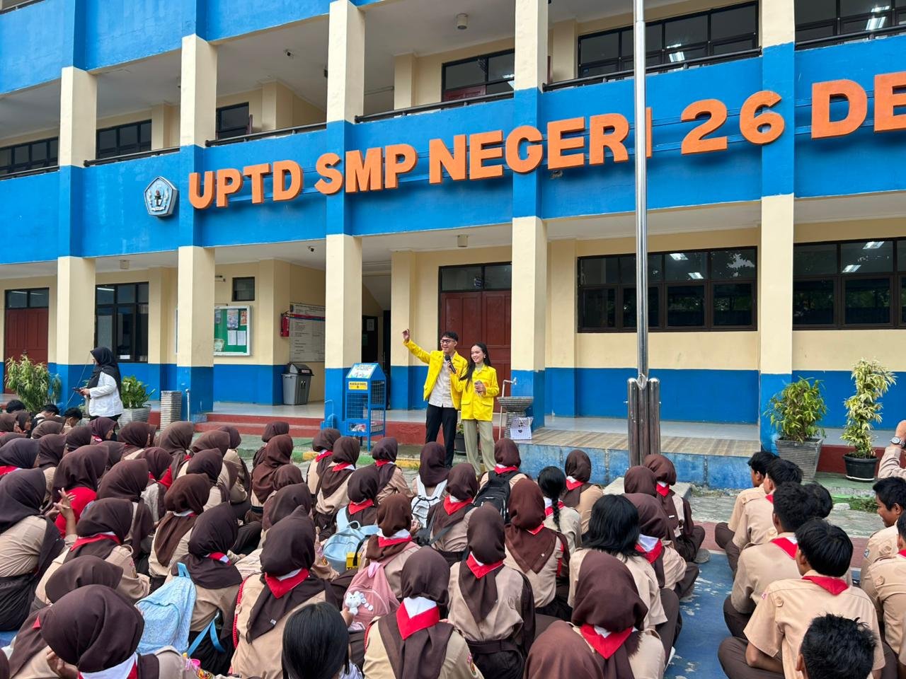 SMPN 26 Depok dengan komite dan alumni 3