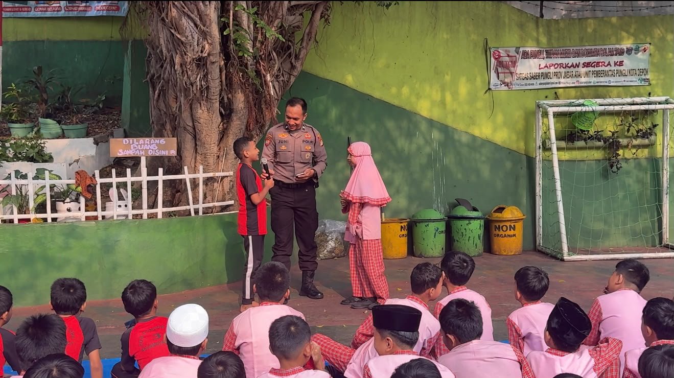 Polisi datangi SDN Pondok Cina 3 a