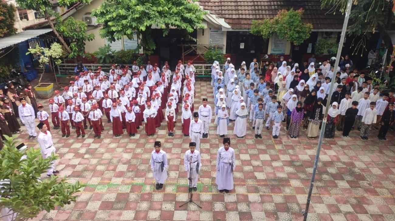 SDN Pondokcina 2 di hari sumpah pemuda 1
