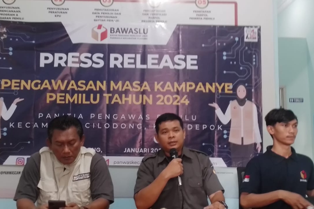 Panwascam Cilodong Soroti Pelanggaran Pemasangan Apk Jabaranid 9502