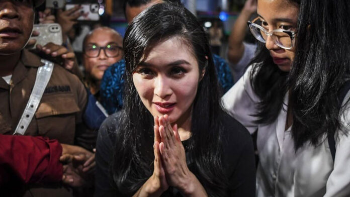 Sandra dewi sidang korupsi