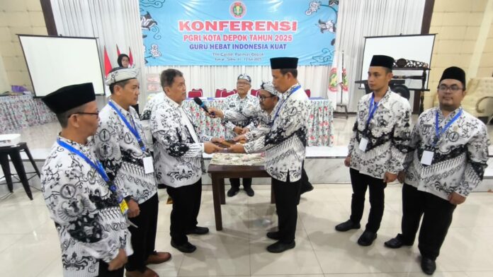 Ketua baru di PGRI Kota Depok 1