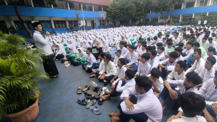 Maulid nabi muhammad SMPN 4 Depok 1