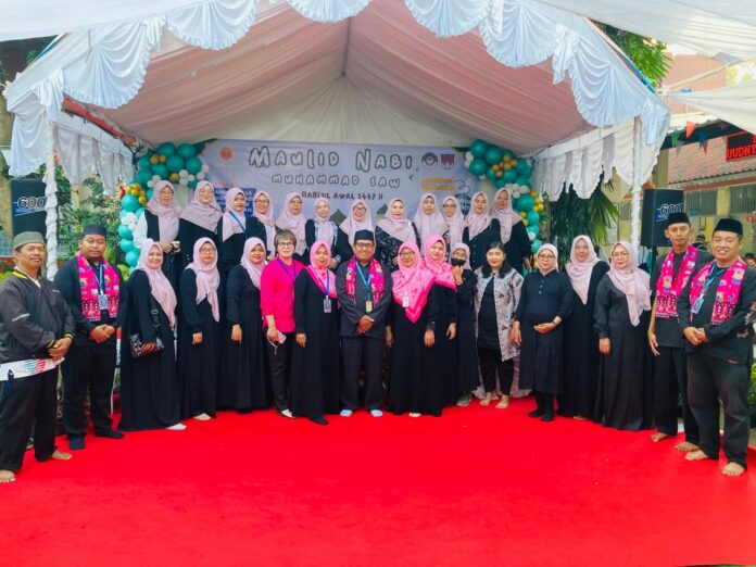 Maulid Nabi di SDN Beji 6 c